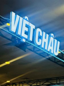 Biển chữ nổi đèn led Dũng Phúc quảng cáo